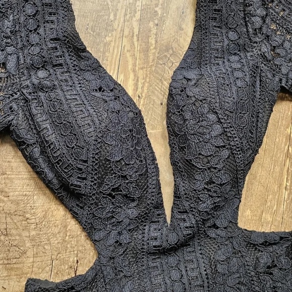 Luz Stella Rios Black Lace Cutout Gown size Small. Haute Couture $2000 - Picture 6 of 9